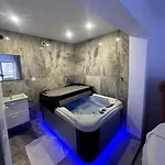 Saint-amand - Jacuzzi 2 Places * 鲁昂