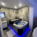 Saint-amand - Jacuzzi 2 Places 公寓